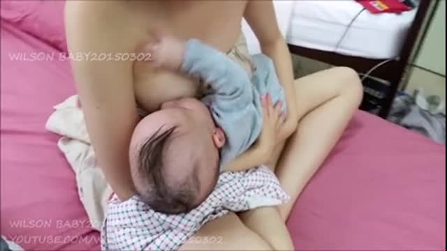 [高清]年輕人妻母乳喂奶自拍-第112天 (2)