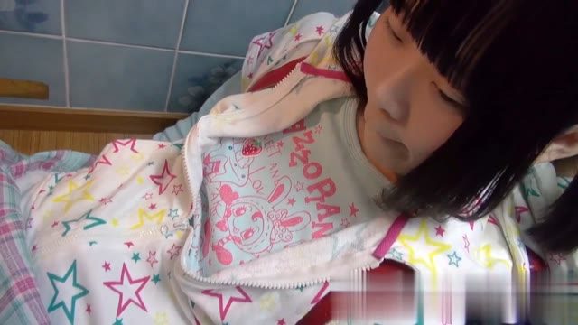 巨乳美妞想被捅