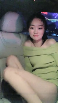 高顏值騷浪寂寞美少婦夜晚駕車路邊與老鐵現場直播啪啪野戰車震