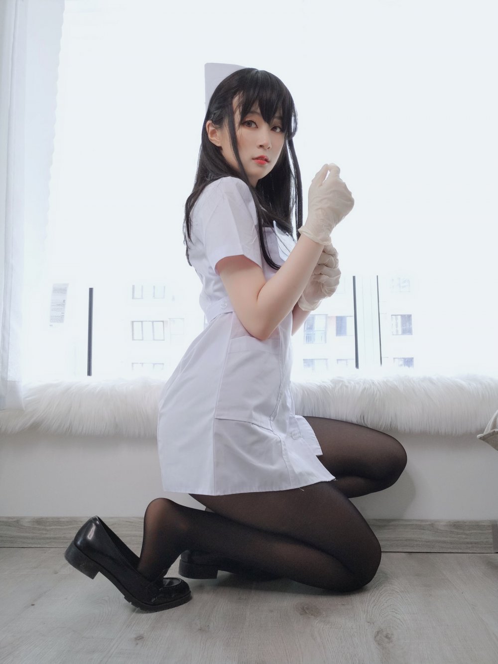 長髮黑絲小護士[66P]