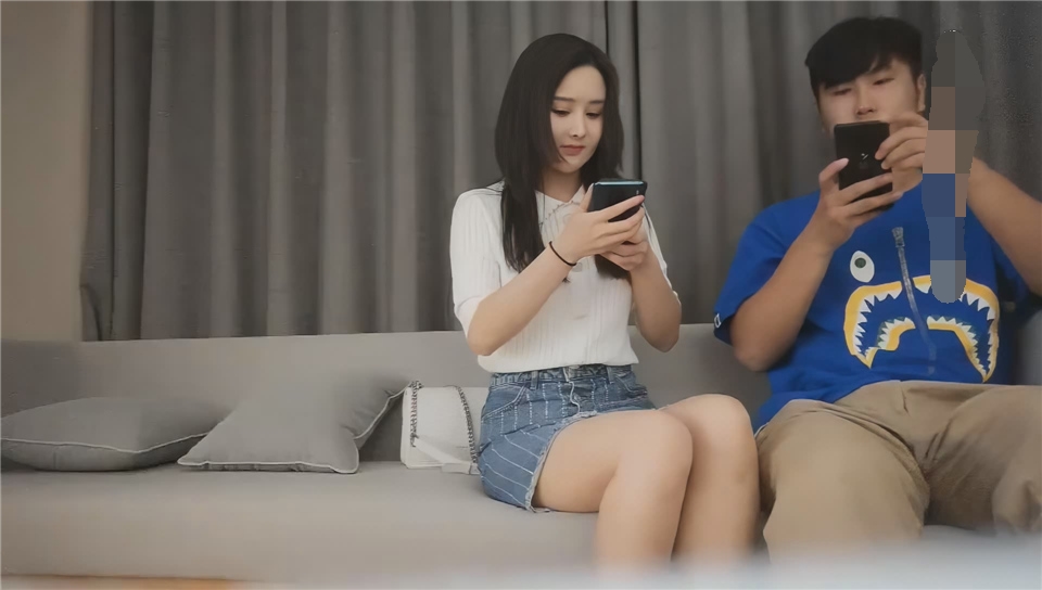 AI高清畫質2K修復小寶尋花約了個白衣甜美妹子口交舔弄上位騎坐近距離特寫大力猛操呻吟嬌喘。
