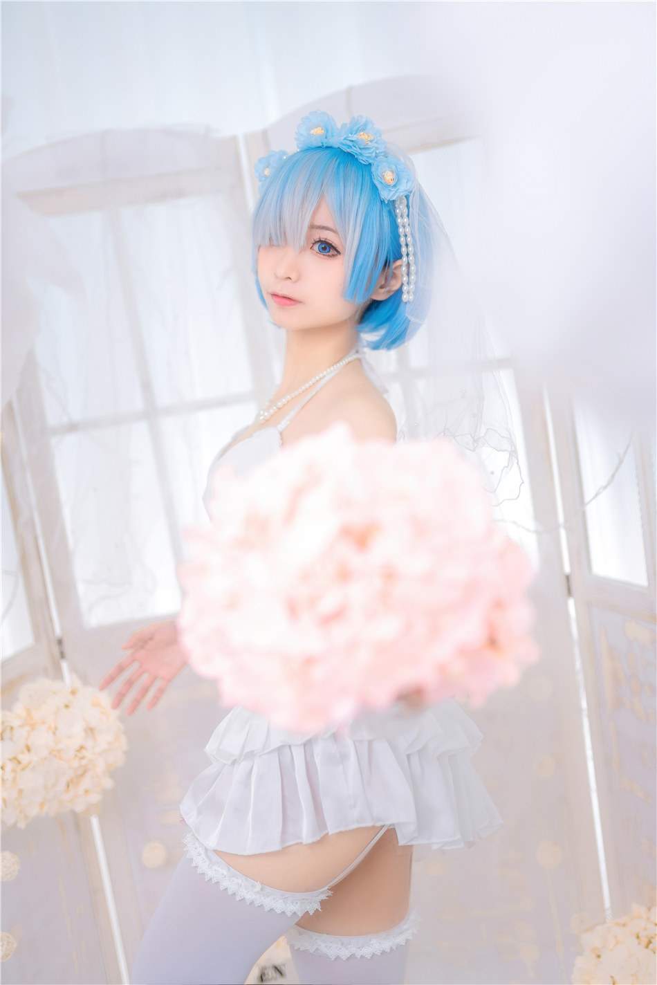 網紅COSER 可愛美女蠢沫沫雷姆花嫁cos照片[44P]
