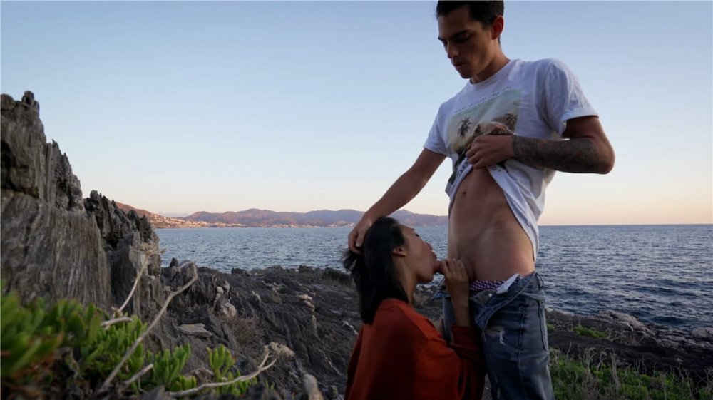 性愛日記』之激情愛琴海 歐洲留學極品女友『林雅兒』與法國帥哥海邊激情啪啪 希望不要被人抓到 超清4K。