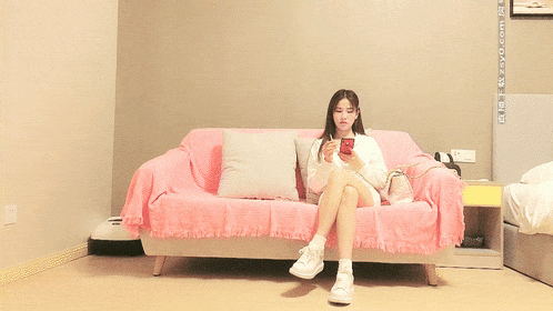 【太子探花極品】高顏值才女,鋼琴八級,待客如男友,初戀感覺,很是誘惑。