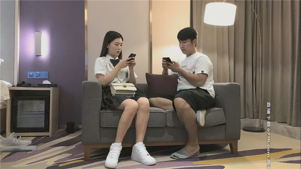 【AI高清畫質2K修復】2020.8.23【小寶尋花】19歲極品清純乖乖女。