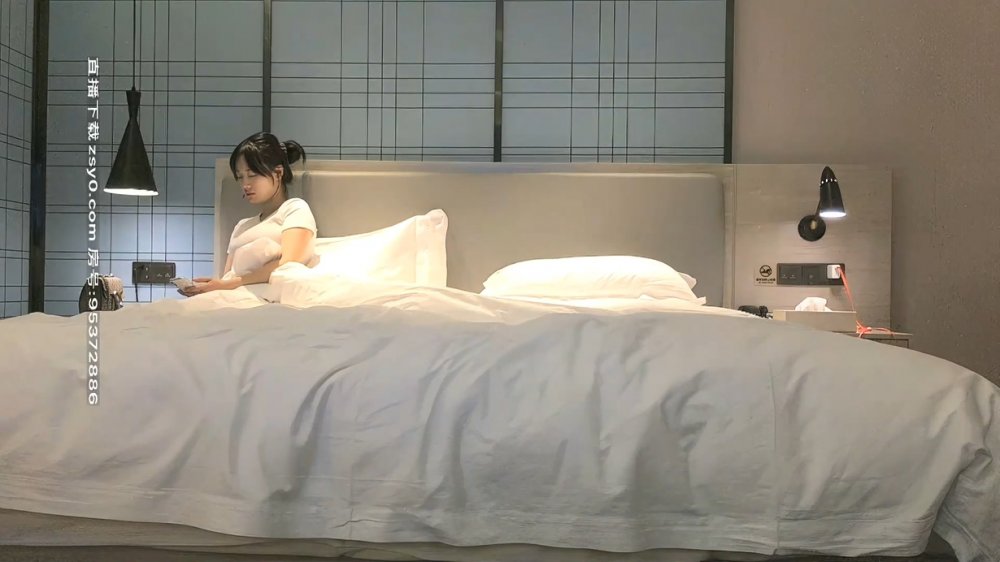 小寶尋花約了個大奶妹子啪啪,深喉口交抽插猛操呻吟嬌喘誘人。