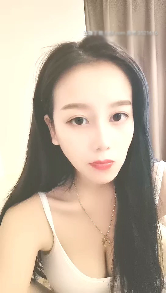 女神級小寶貝露臉吃飽喝足開始伺候大哥啪啪,完美好身材性感的紋身,口交大雞巴搞得好硬,撅着屁股享受抽插。