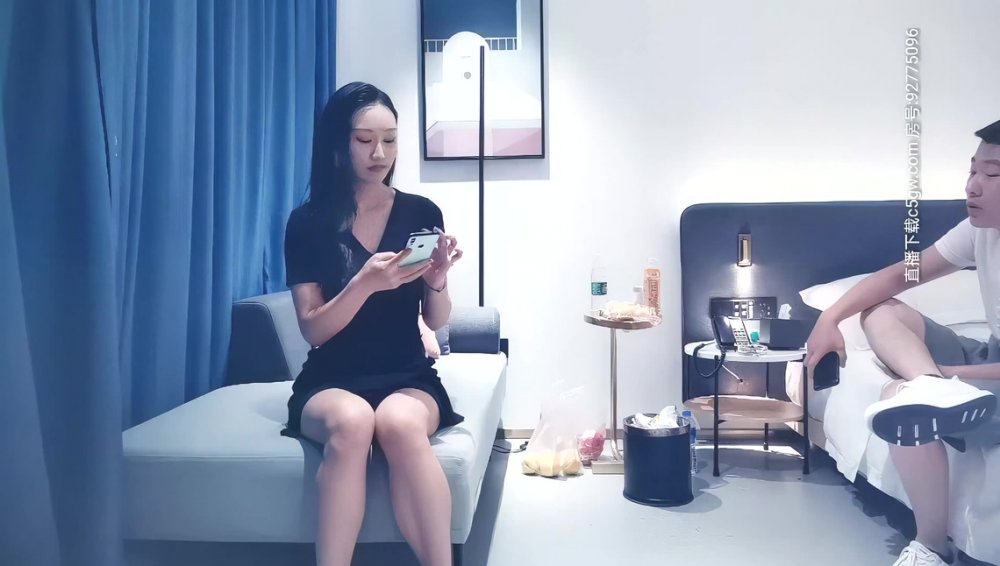 9總全國探花腰細胸大黑衣長腿妹子,穿丁字褲透視裝特寫口交