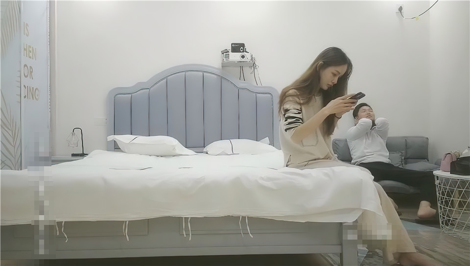 老表尋歡記酒店約操神似吳宣儀的小姐姐苗條溫柔甜美型情趣薄紗誘惑力十足瘋狂啪啪抱起來插得激情如火