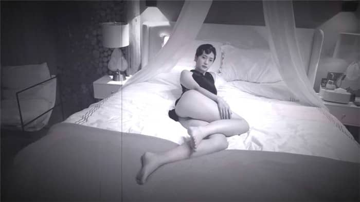 P站網紅【LonelyMeow】北京瑤瑤 復古風大戰洋男友二十多公分的雞巴