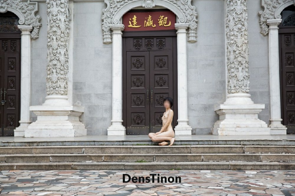 網紅嫩妹北京天使Yuka-新圓明園極限露出挑戰在路人眼皮底下露 300