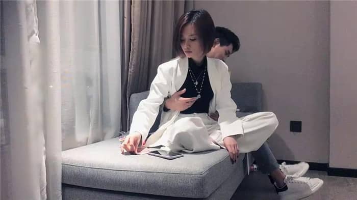 【文軒探花】約了個白色外套短髮妹子啪啪，口交上位騎坐站立后入大力猛操