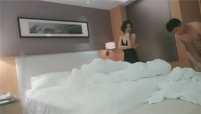 【探花郎李尋歡】賓士車模，極品女神，門票168，蜂腰翹臀，黑絲誘惑