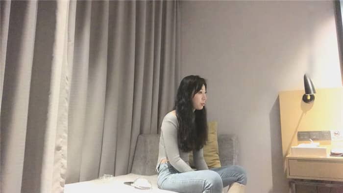 【小寶尋花】紅內褲戰神重金約操高端外圍，極品白虎一線天，禦姐絲襪高跟大長腿
