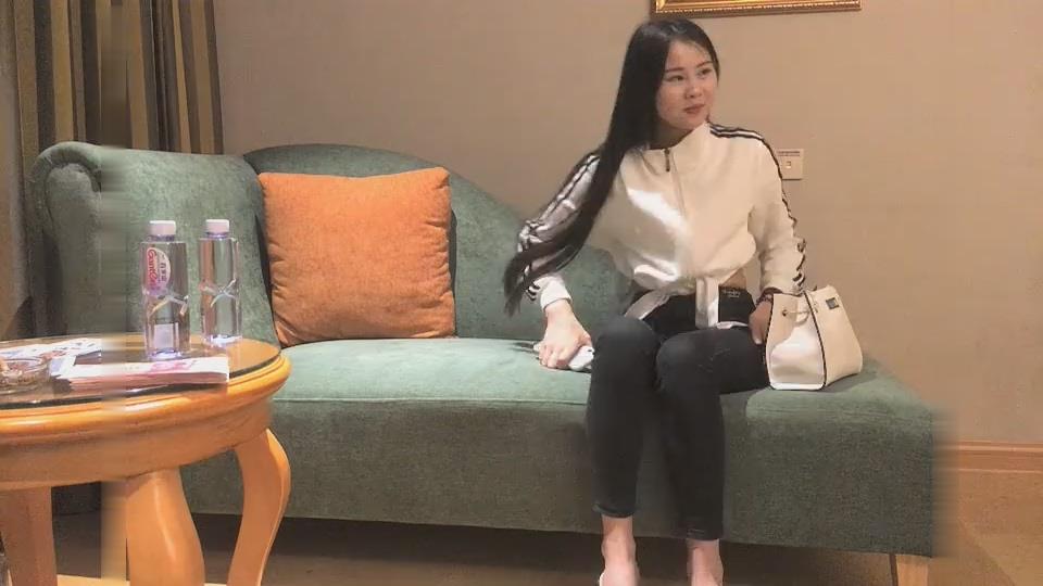 第二場約戰漂亮小姐姐，美乳翹臀大長腿，殘暴啪啪兩炮，白毛巾戰神精彩大秀觀賞效果佳