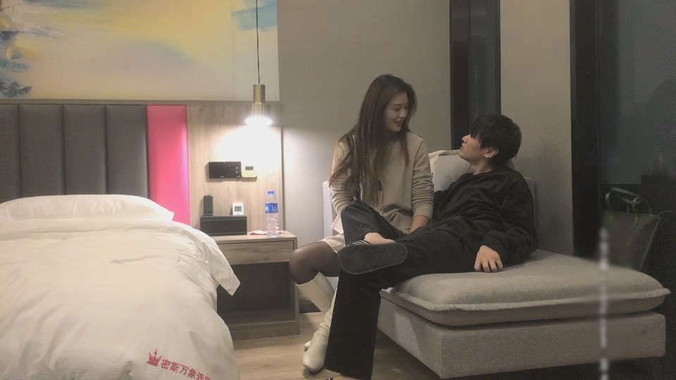【小北尋花】極品風騷禦姐，高端週邊，超清4K鏡頭，風騷尤物讓人心神蕩漾，高清源碼錄製