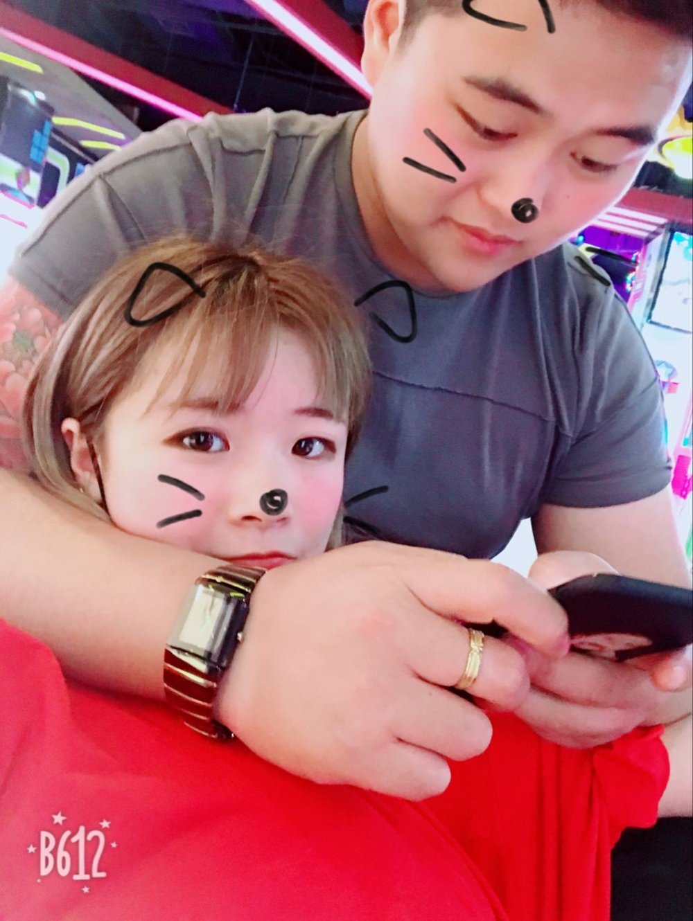 【百度雲洩密系列】青島大學粉嫩大二美女被肥豬男按住猛日