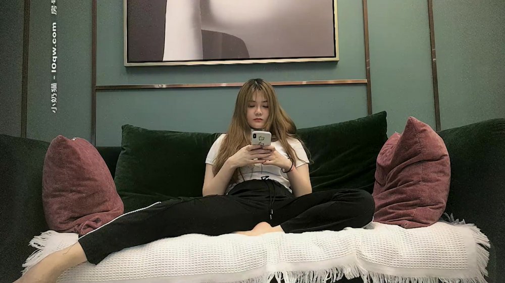 午夜尋花長相甜美白衣萌妹子啪啪