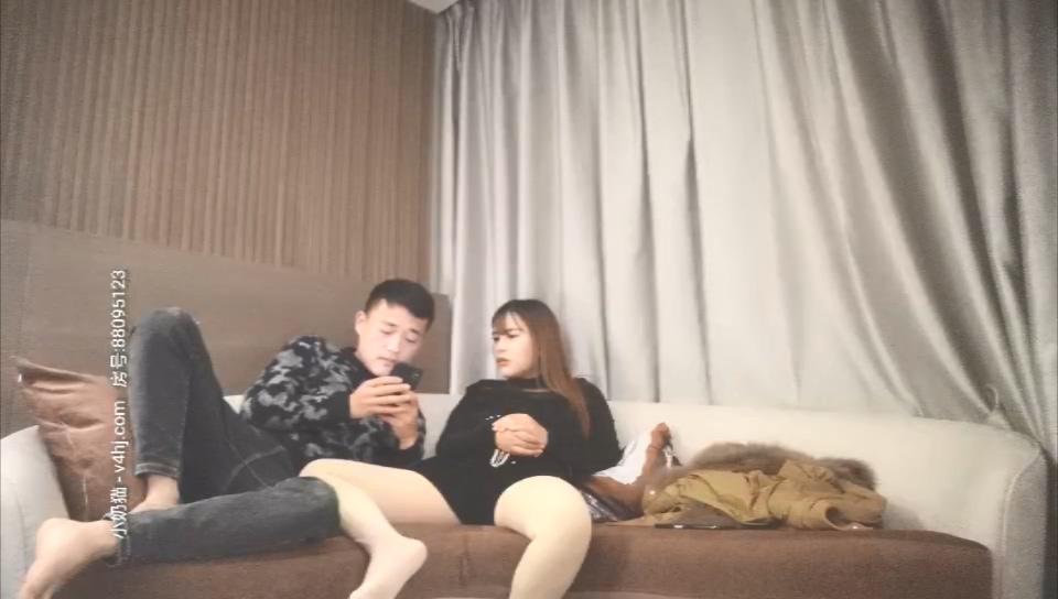 新星探花紋身小哥約炮大奶子兼職服務不錯