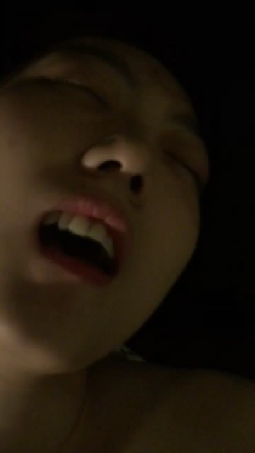 把身材一流喝醉酒的漂亮妹子帶回家妹子全程迷糊狀態 叫我輕點