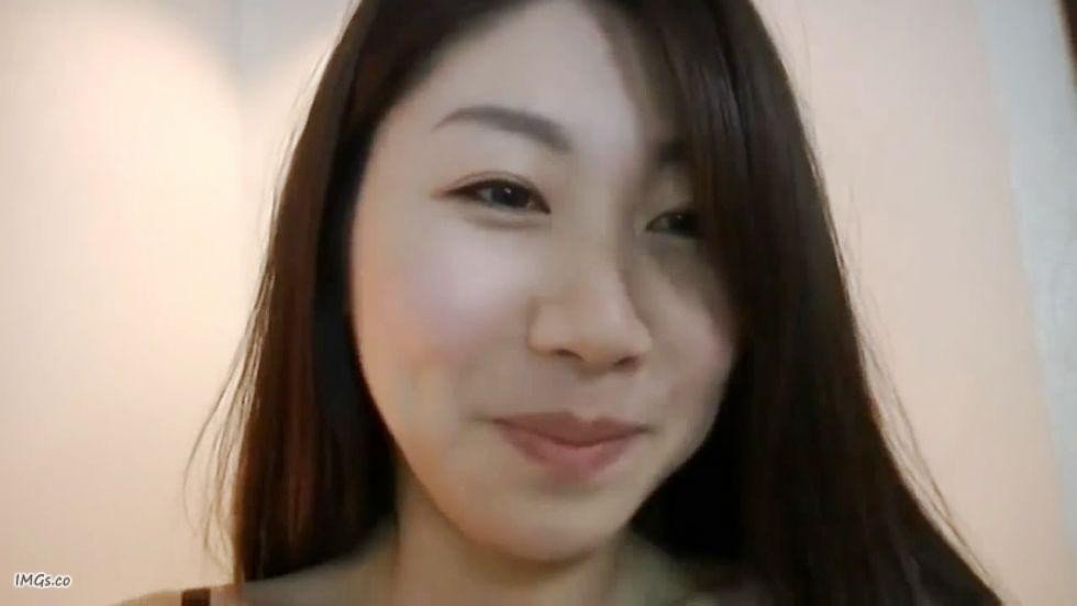 如此性感漂亮的氣質大學美女做援交真是太可惜了，干一次花多少錢都值！