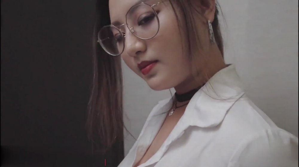 巨乳H杯乳神濕身大奶誘惑+露臉情侶家中口活啪啪+熟女紅人好姐私拍誘惑