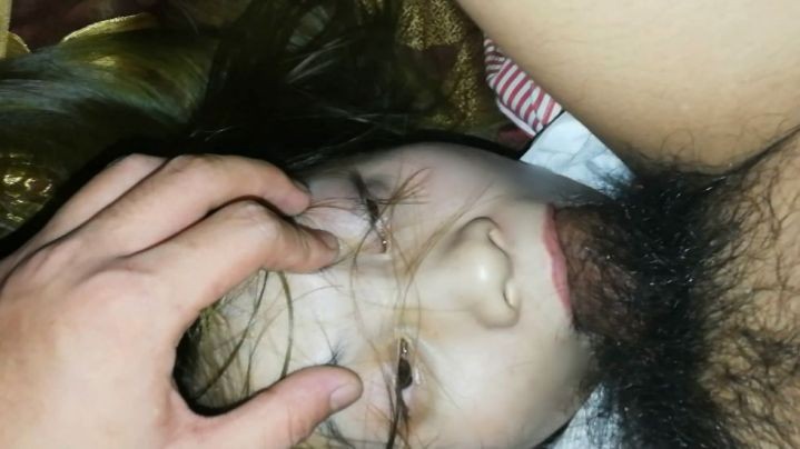新年巨獻醫院98年性感漂亮的美女小護士不慎被同事灌醉帶到酒店盡情玩弄啪啪