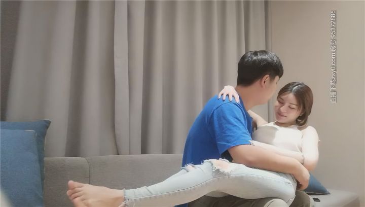 高價約週邊清純女神，美胸翹臀溫柔體貼技術不錯