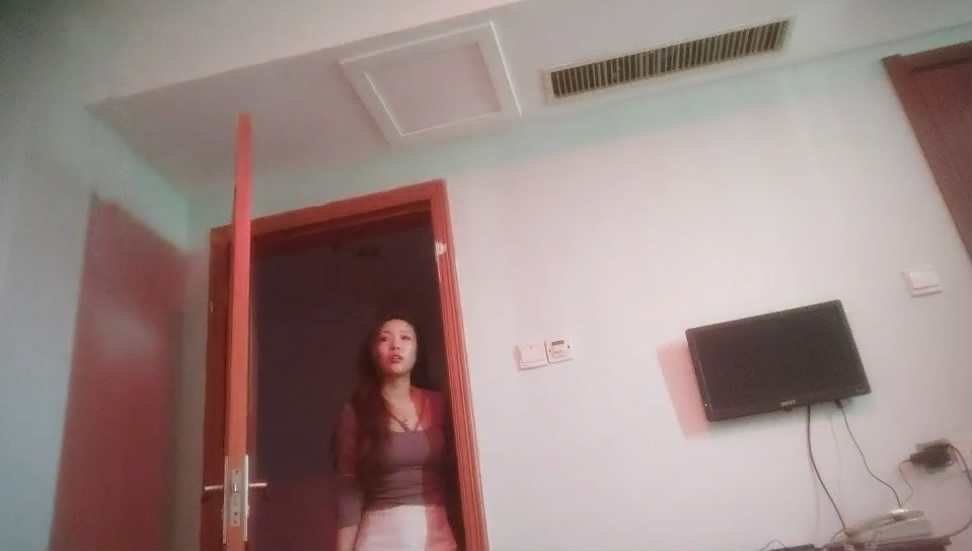 偉哥尋歡驅車換個城市玩玩按摩會所八字大奶女技師全套服務遊走全身果凍毒龍爽的哎呀直叫最後性奮的暴力輸出