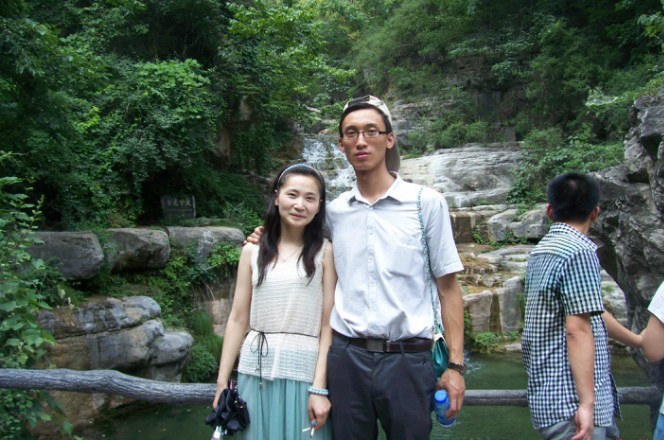【度雲洩密】水嫩小巧的氣質良家小騷婦，從中學時代戀愛到結婚，真實生活氣息，這樣的小可愛良妻 誰不愛呢！ 73P1V [1.67G/MP4]