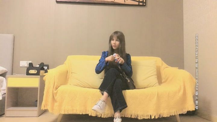 00后在校學生，175極品高顏值美女，完美花瓶純天然
