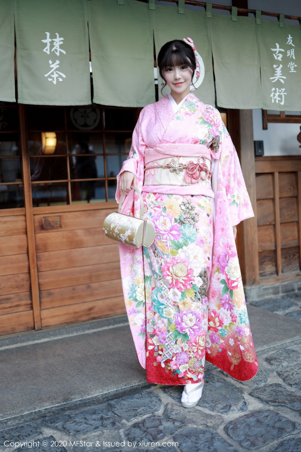 女神朱可兒Flower日本旅拍絢麗和服真空秀豪乳誘惑[75P]