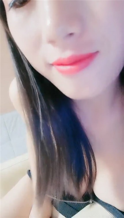 女神級新任女探屌【靚爺探花】約炮粉絲回家啪啪 小哥驍勇善戰操到美女癱軟在床 干完還玩穴真欠操