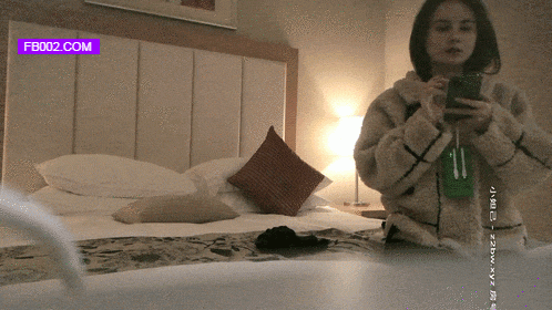 【情感主播李尋歡FB002.COM】大胸清純高顏值，週邊女神情趣裝服侍周到，燈光曖昧氛圍佳，后入蜜穴嬌喘不斷