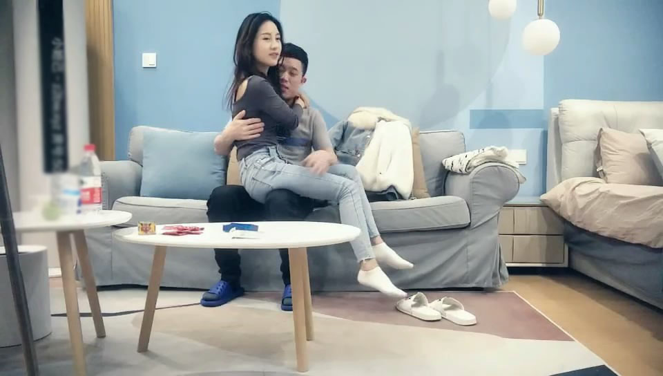 探花界AV視角【男魔小天】午夜場約操高顏值抖音網紅美女啪啪操 沙發后入懟著操怒射浪叫