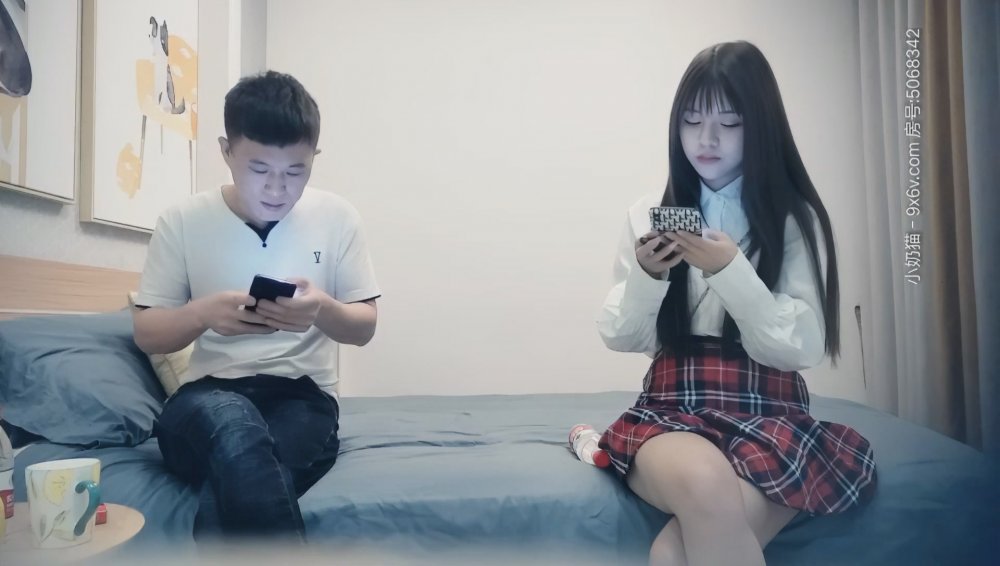 七天極品探花極品00后JK制服美少婦，大眼萌妹乖巧小仙女，嬌嫩胴體青春無敵