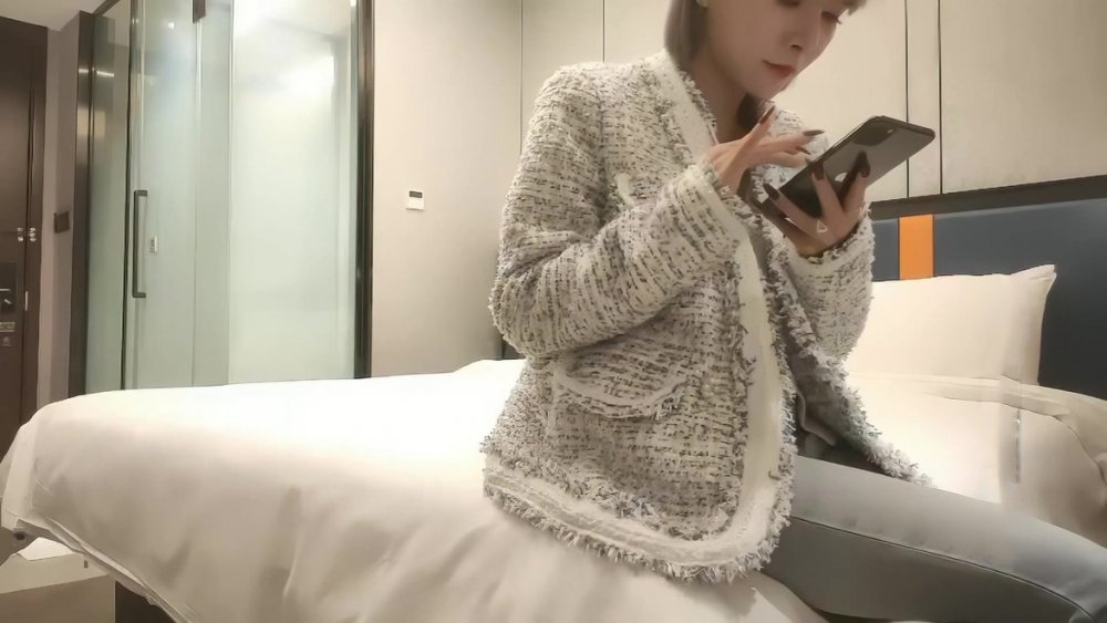 壹屌探花高顏值短髮苗條妹子啪啪，舔奶口交上位騎坐抽插大力猛操