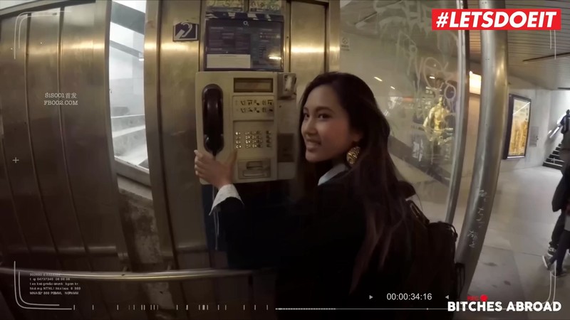 大雞巴帥哥街頭搭訕性感漂亮的留學生妹子-帶回大房子里操逼-二十多公分長的雞巴插的美女好爽