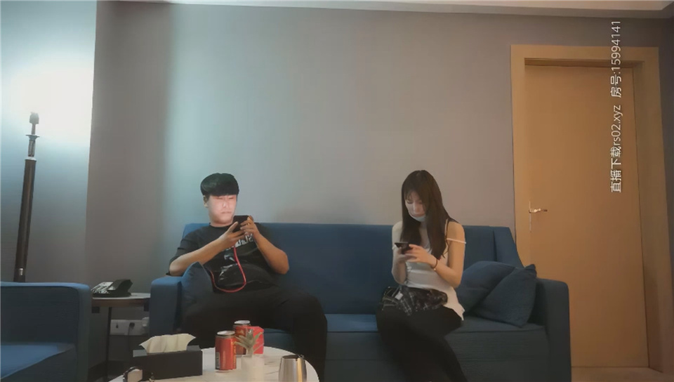 小寶尋花8-妹子陰道還殘留上一個客的味道-小寶給舔乾淨了造成終身陰影