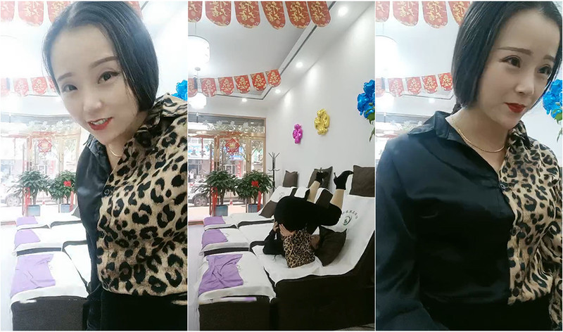 美容院老闆娘看店的日常，店裡無人自己在桌子後面發臊露奶，來個女客人按摩，忙著去招呼