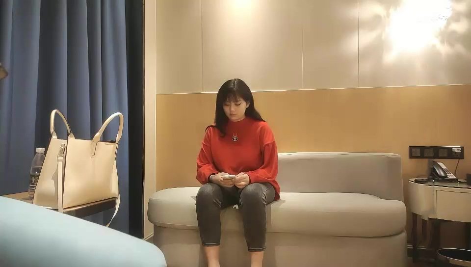壹屌探花深夜場鴨哥開坦克大奶妹啪啪，口交舔弄後入大屁股晃動奶子