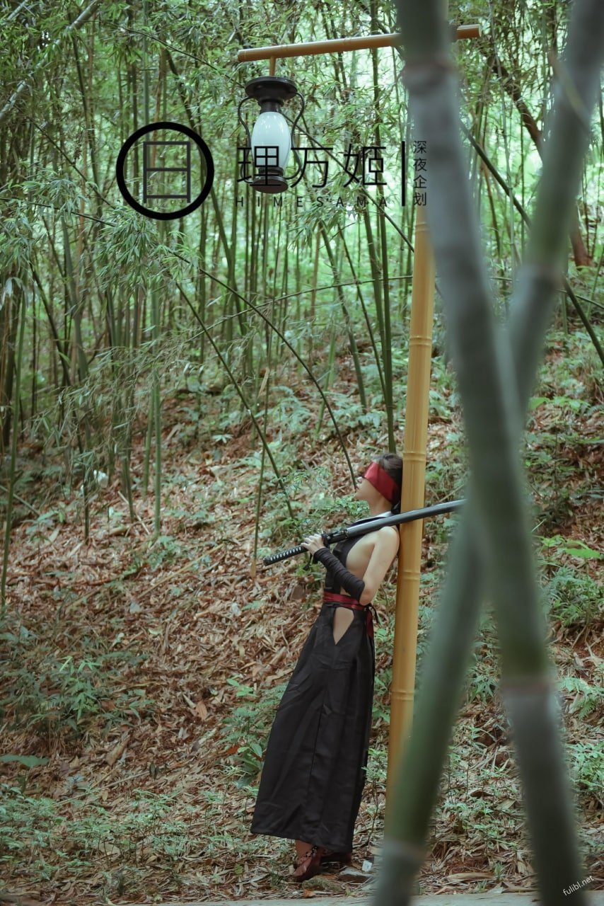 理萬姬-竹林露出放尿解禁[30P]
