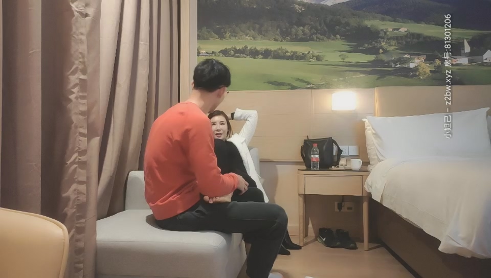 鴨哥打頭陣，3500網約車模，青龍在胸口，啪啪最持久，觀賞度最高