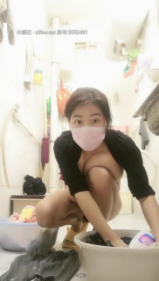 居家良妻，丈夫賺不到錢只好下海撈金了，這對巨乳簡直太棒了