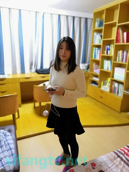 大四C罩杯禦姐眼鏡娘母狗，平時高冷的女神範，沒想到私底下這麼風騷