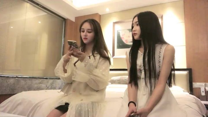 文軒探花帶女主播旺仔牛逼糖一起雙飛-情趣裝口交舔弄