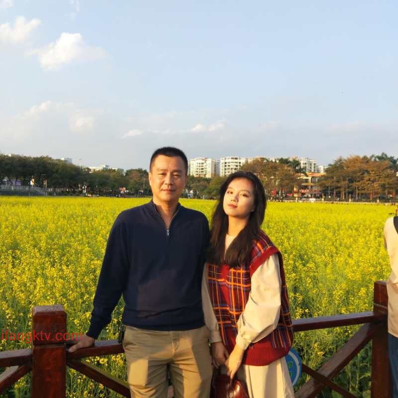 【度雲洩密】高顏值漂亮女友和男朋友的恩愛史，撒嬌，做愛時的矜持記錄，'唔，輕點'，獨自一人時自慰，摸奶發給男友看！