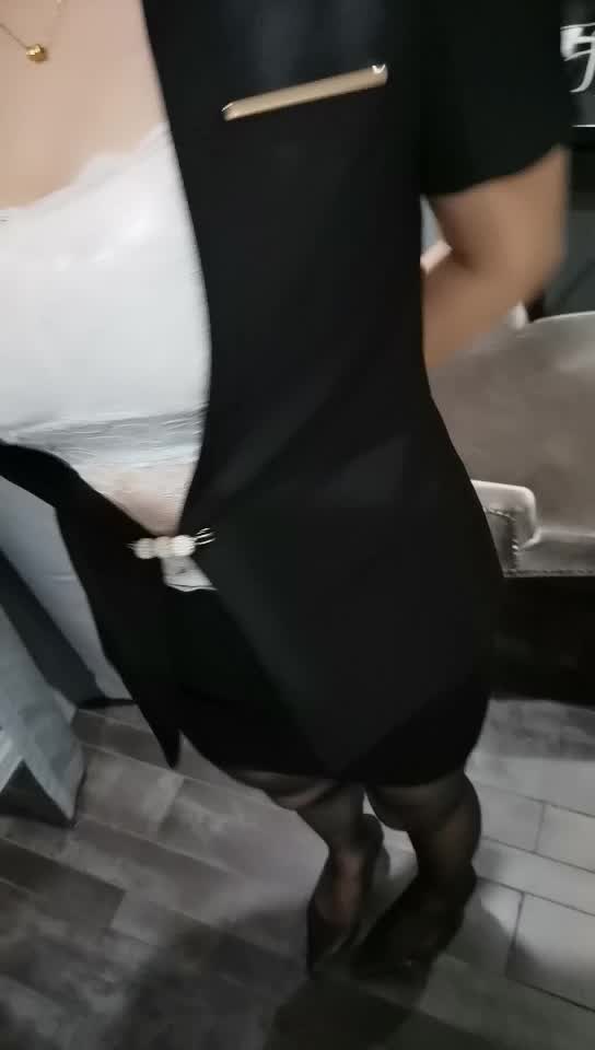 酒店房間里內射酒店性感高挑女經理