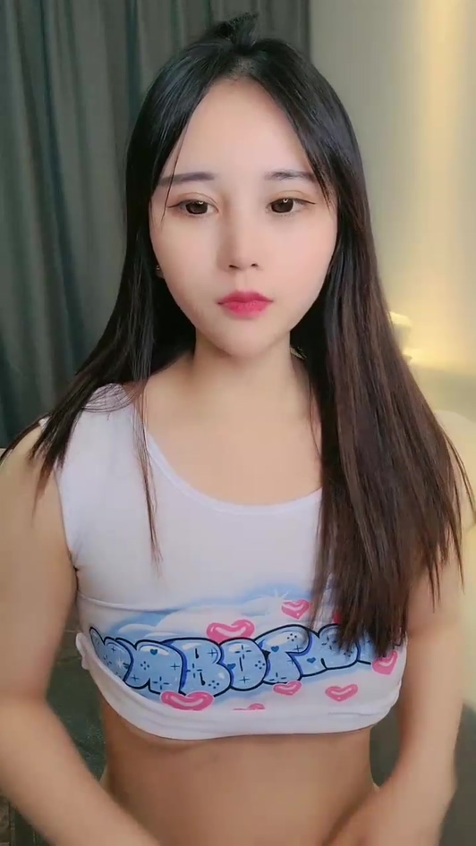 劇情演繹美女晚上找水管工上門維修勾搭，你不寂寞嗎看看你JB，揉搓舔奶脫掉丁字褲，跳蛋塞逼翹屁股口交後入猛操【MP4/649MB】
