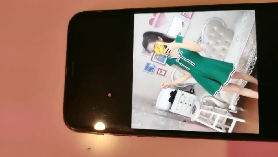 2021.8.29山雞優選探花主題酒店約了個商場賣化妝品的良家兼職小妹上門服務